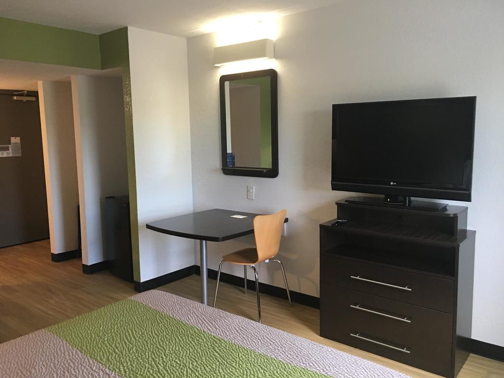 6-indianapolis, In Hotel Indianapolis