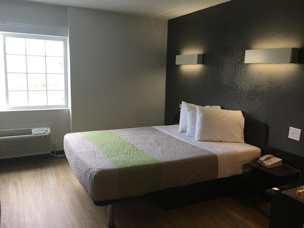 6-indianapolis, In Hotel Indianapolis