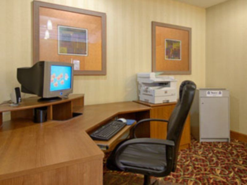 - Airport Area N By Ihg Hotel
