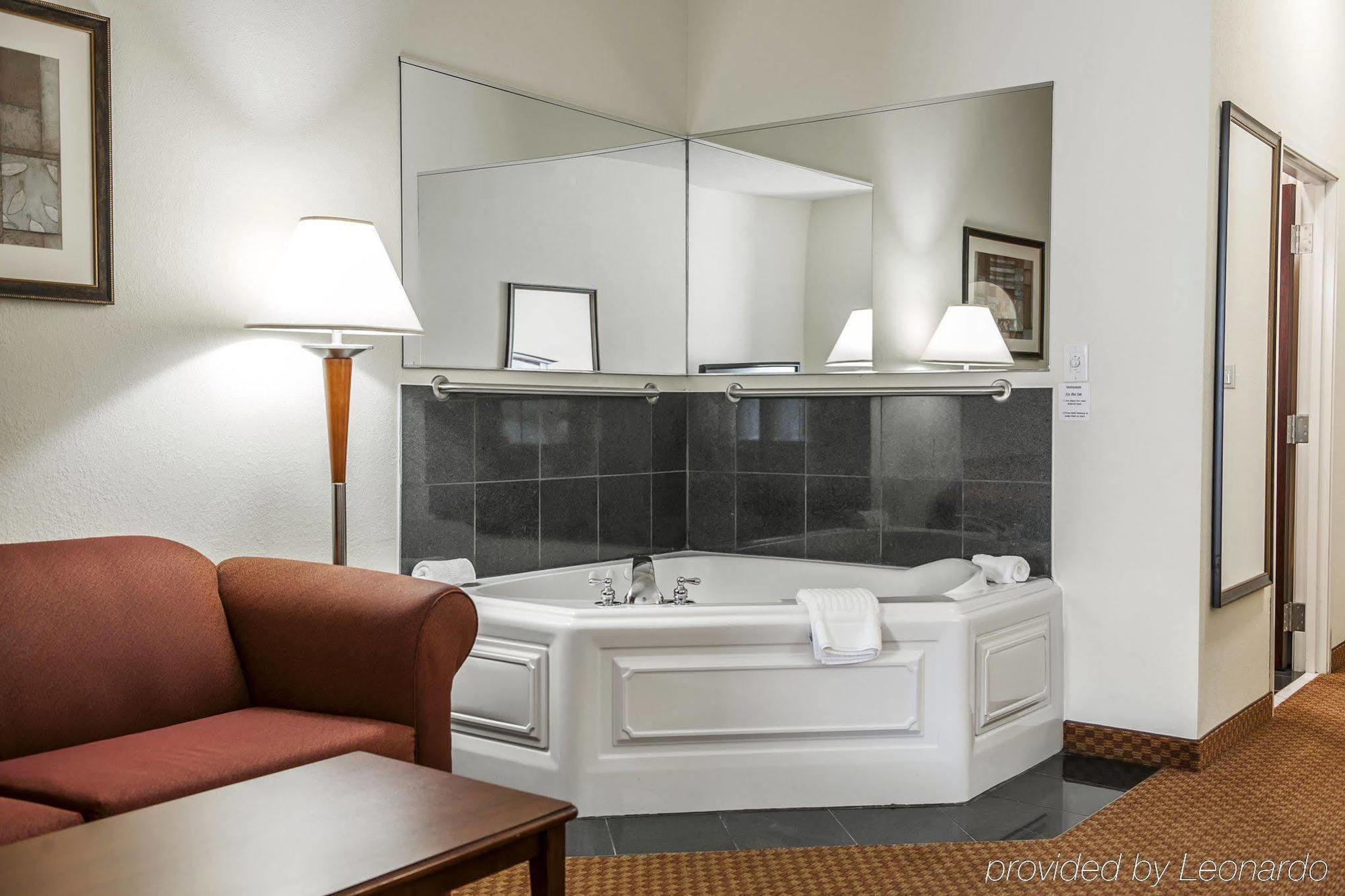 Comfort Near Airport 3* Indianapolis