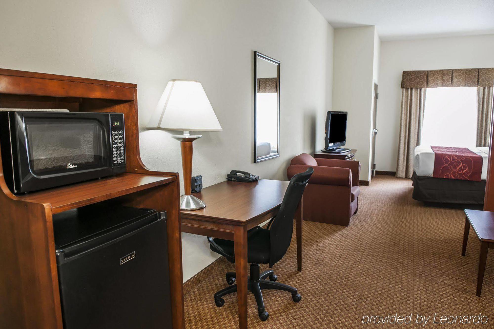 Hotel Comfort Near Airport 3*