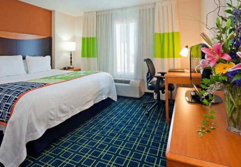 Hotel Fairfield Downtown 3*