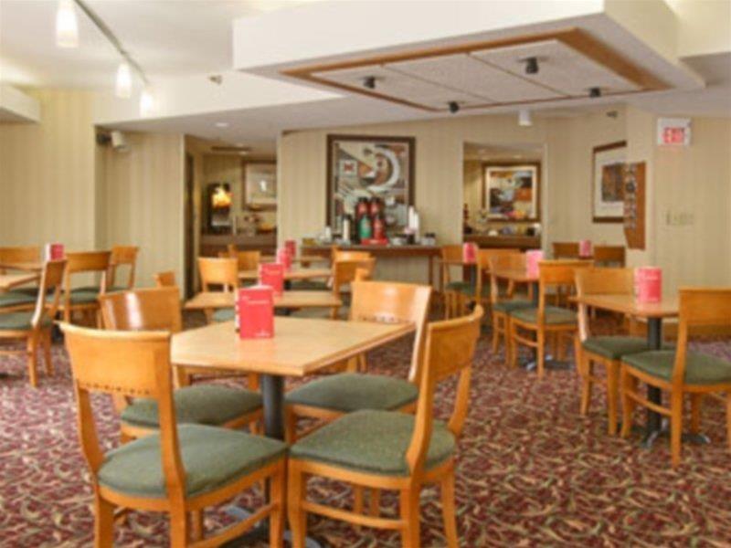 - Airport Area N By Ihg Hotel 2*