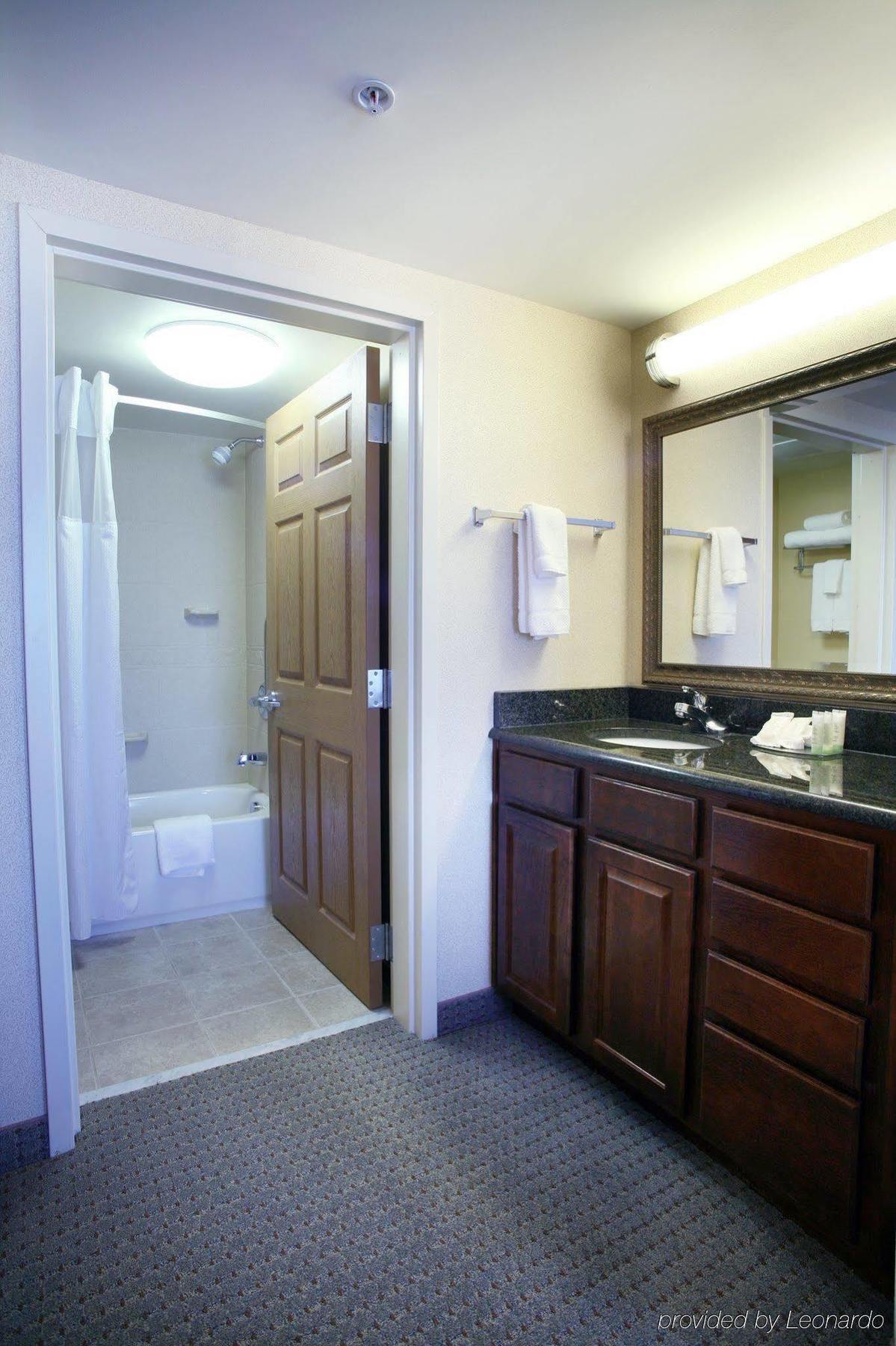 Staybridge Downtown-convention Center By Ihg Hotel Indianapolis