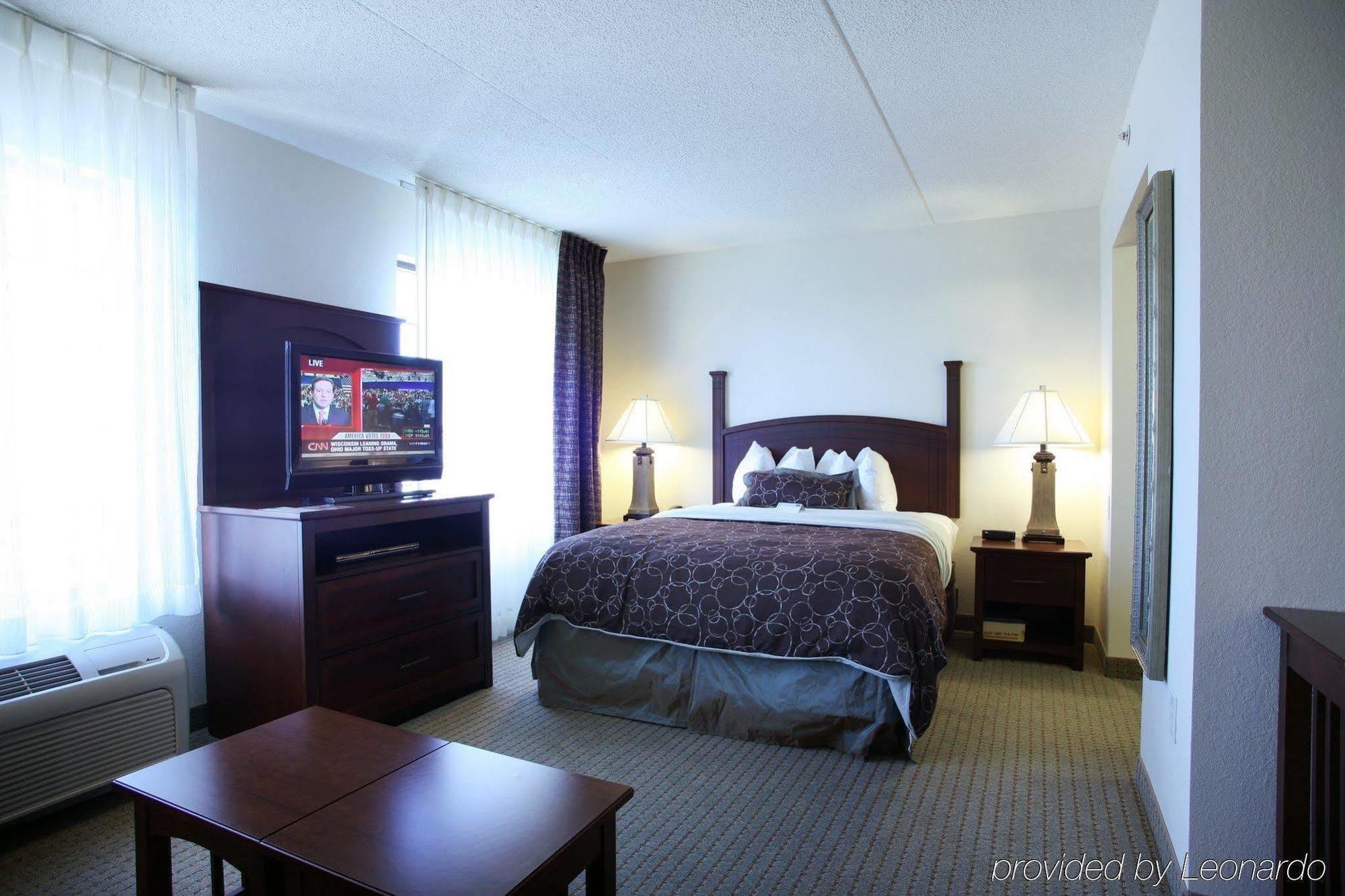 Staybridge Downtown-convention Center By Ihg Hotel Indianapolis