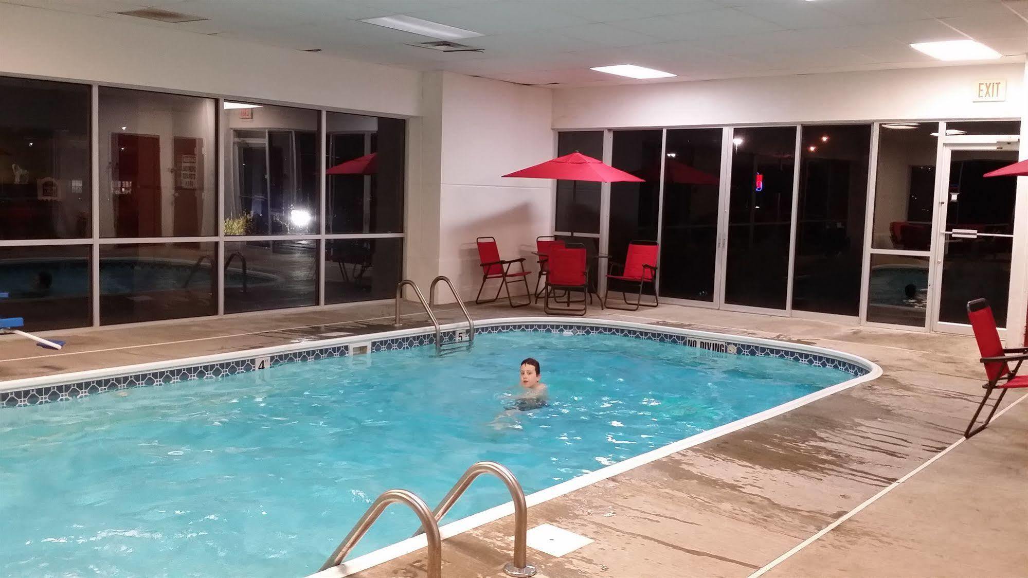 Fairbridge Express South Hotel 2*