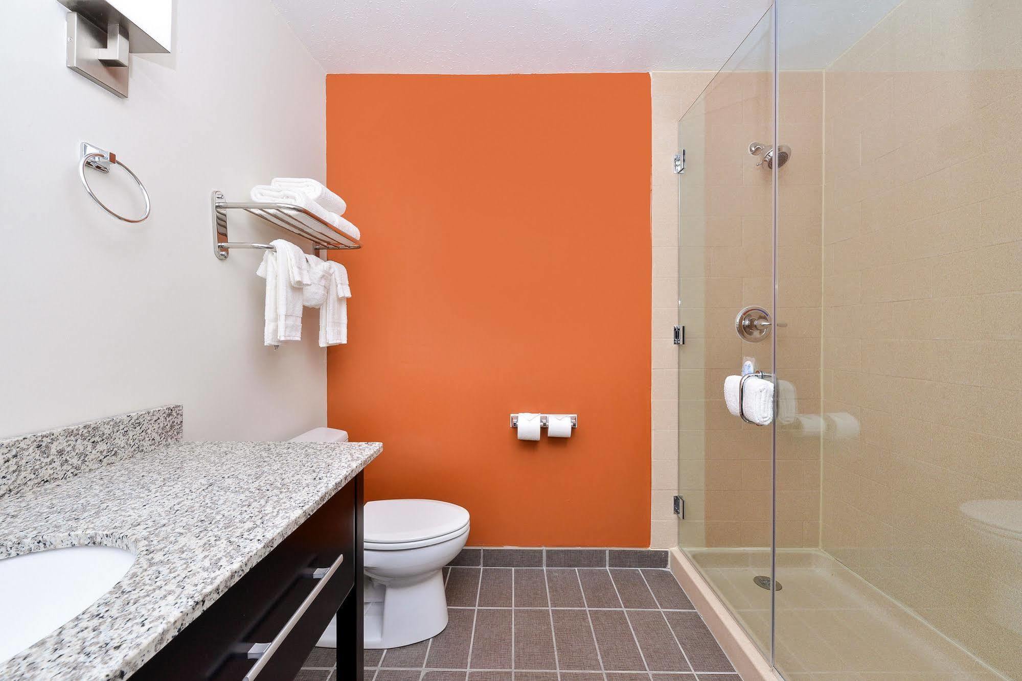 Hotel Sleep & And Conference Center Downtown 3*