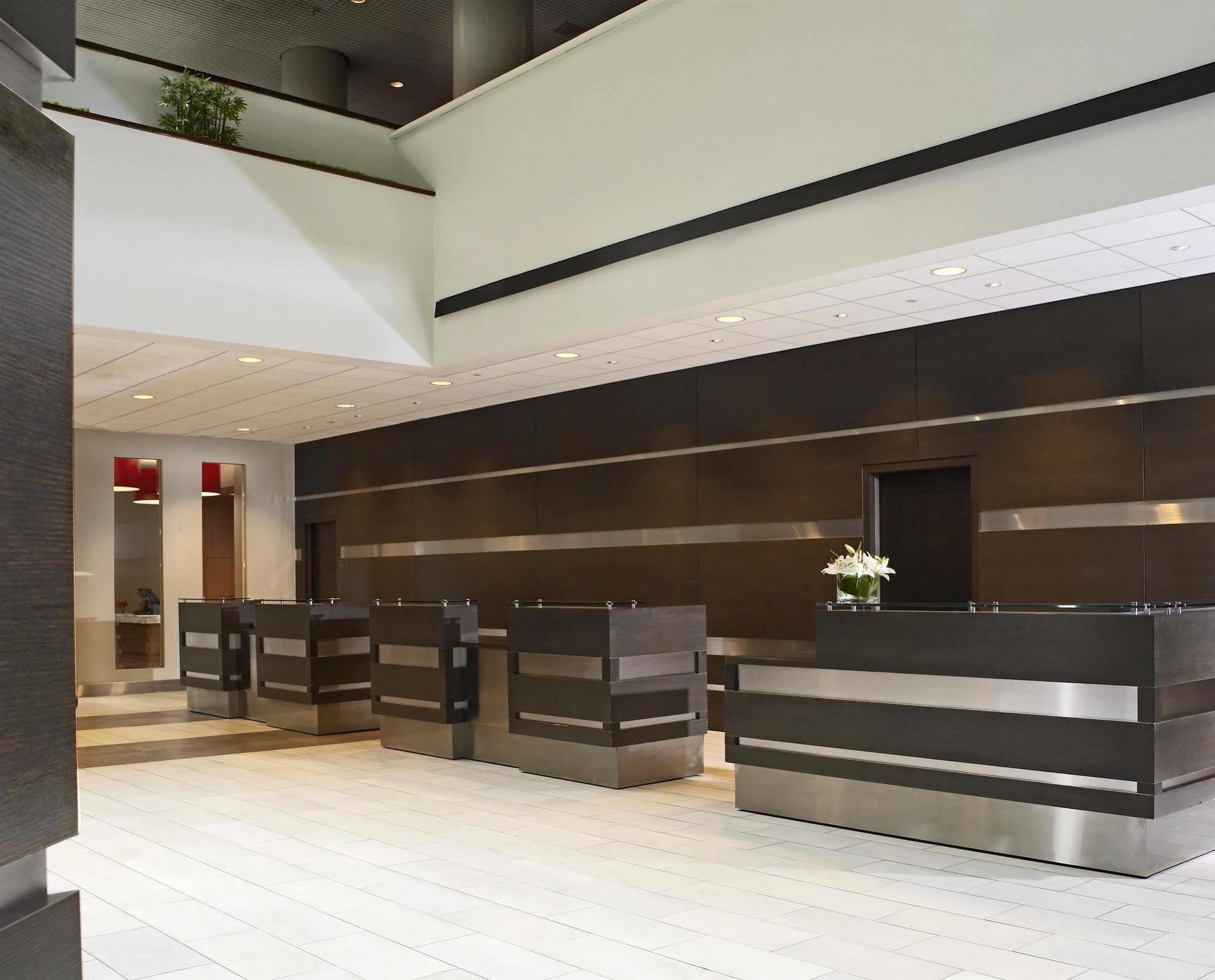 Hyatt Regency At State Capitol 4*
