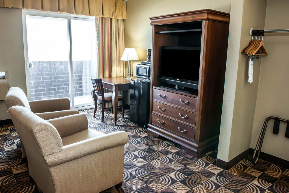 Comfort & North At The Pyramids 3* Indianapolis