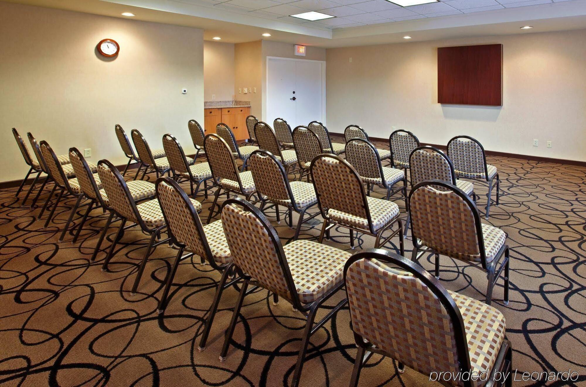 Express South By Ihg 2* Indianapolis