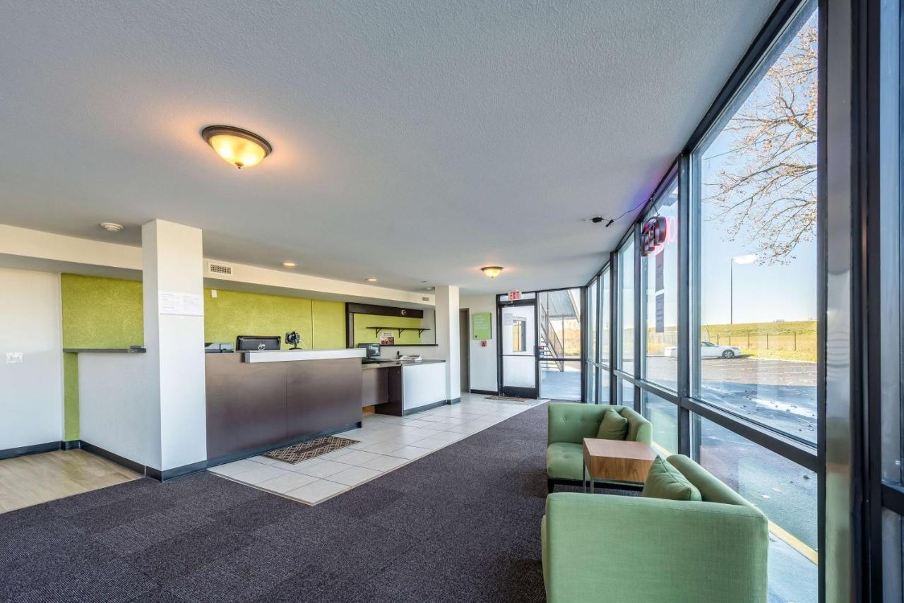 6-indianapolis, In Hotel