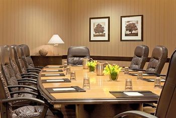 Hotel Sheraton At Keystone Crossing 3*