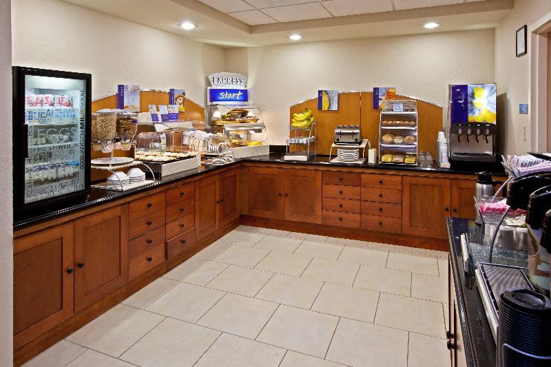 Hotel Express South By Ihg Indianapolis