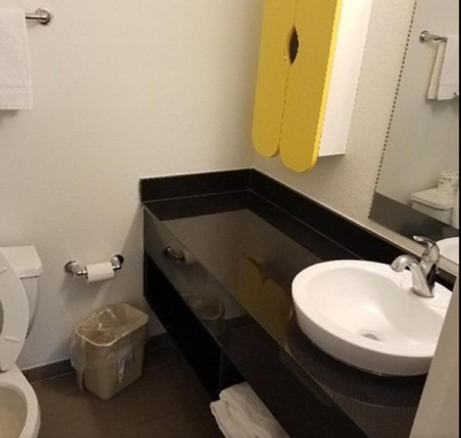 6-indianapolis, In Hotel Indianapolis