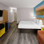 Days Inn & Suites By Wyndham Northwest Indianapolis