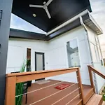 Luxury W - Soaktub- King - Backyard - Fountain Sq