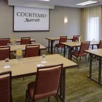 Courtyard By Marriott Indianapolis Airport