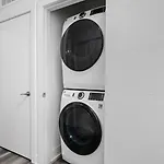 Cozysuites Studio Apartment In Urban Indy