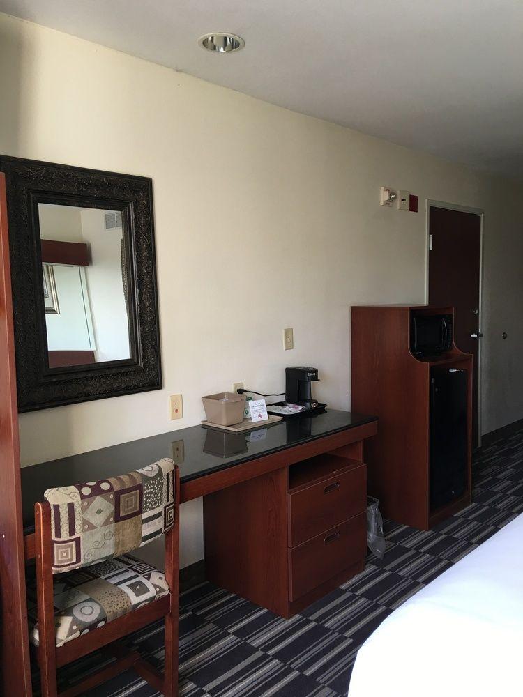 Hotel Microtel & By Wyndham Airport Indianapolis
