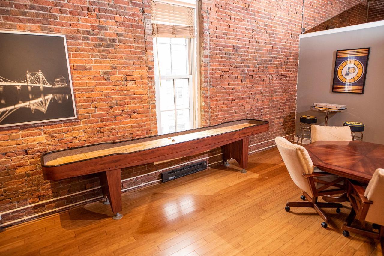 Georgia Street 4 Bedroom Downtown!! *