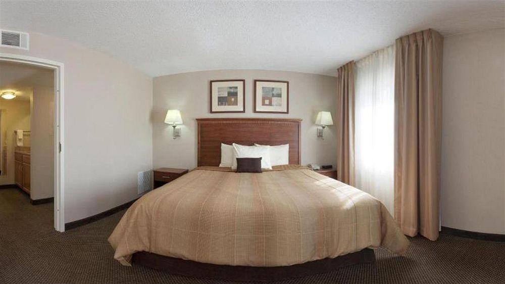 Candlewood Downtown Medical District By Ihg Indianapolis