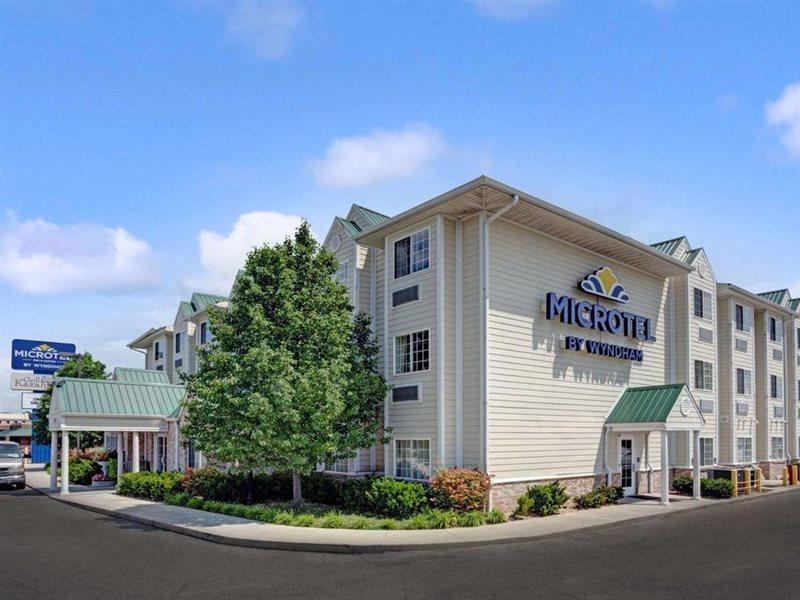 Microtel & By Wyndham Airport Hotel