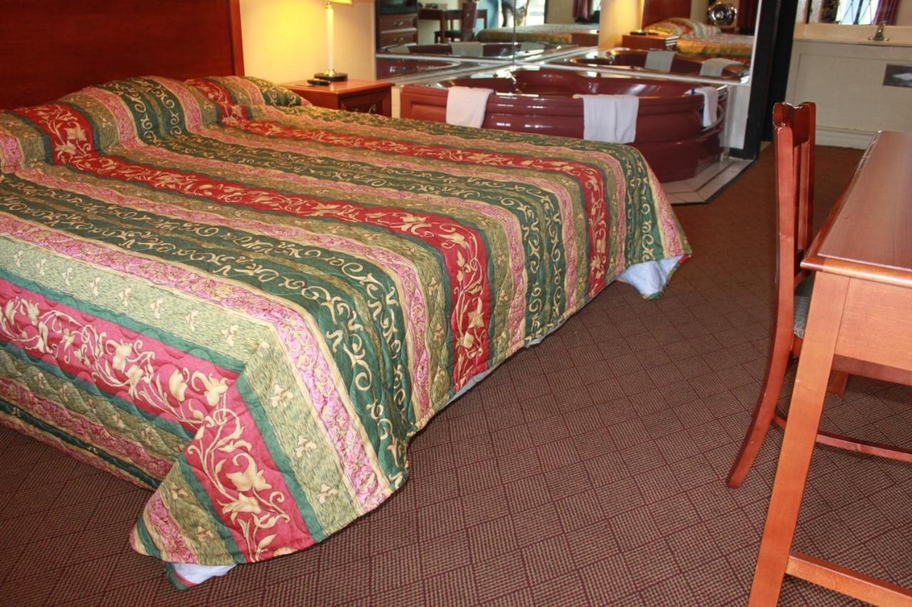Knights Hotel Indianapolis