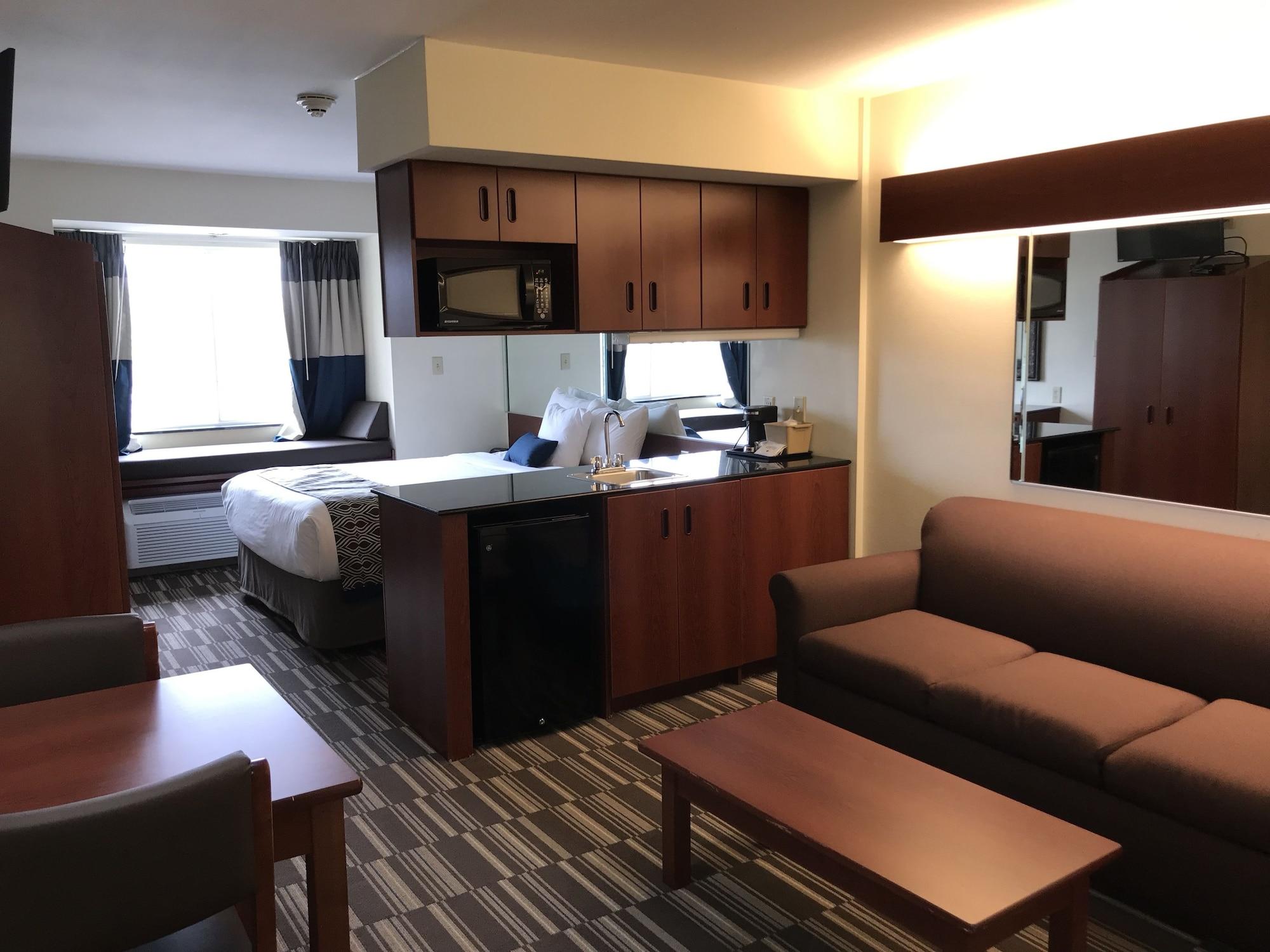 Microtel & By Wyndham Airport