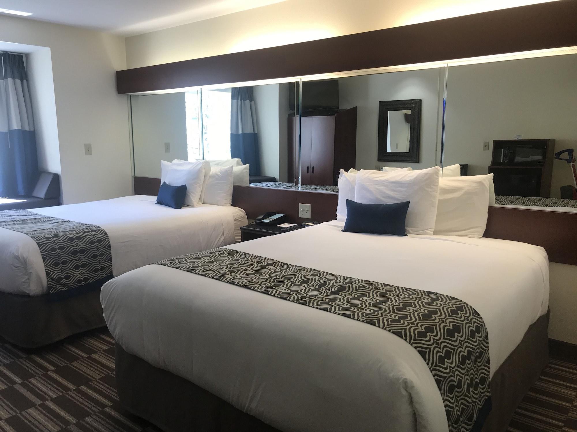 Microtel & By Wyndham Airport Hotel Indianapolis