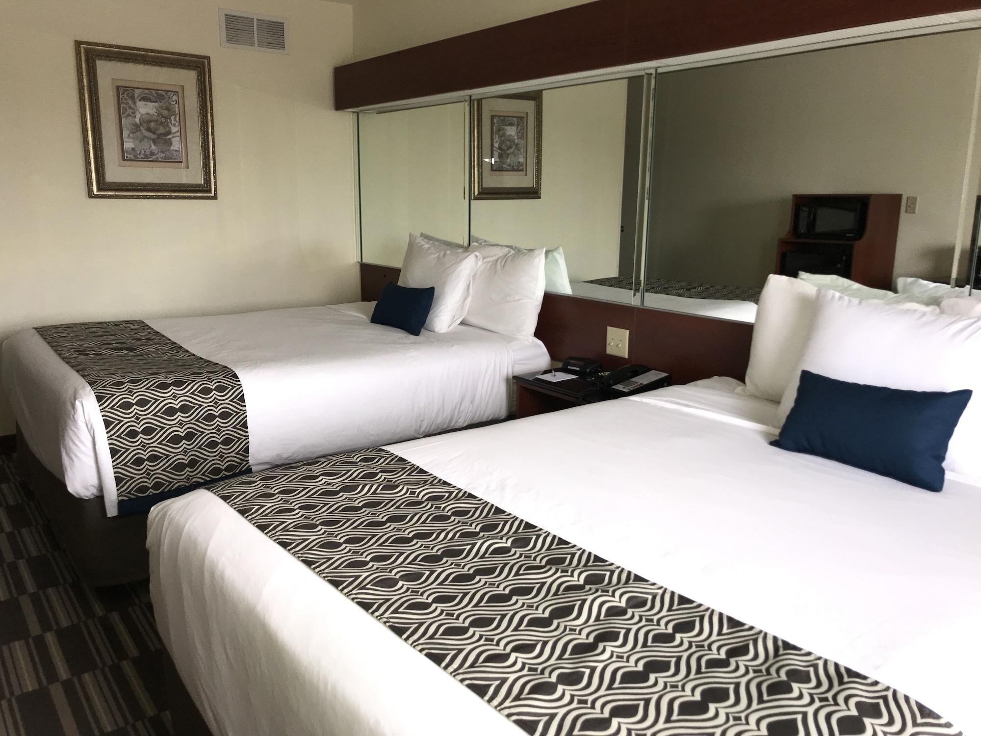 Microtel & By Wyndham Airport 2*
