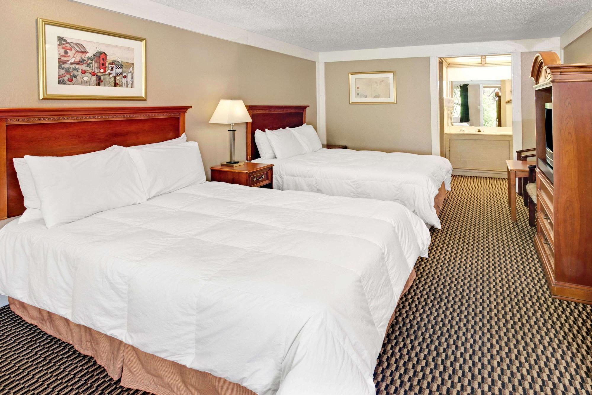 Knights Hotel Indianapolis