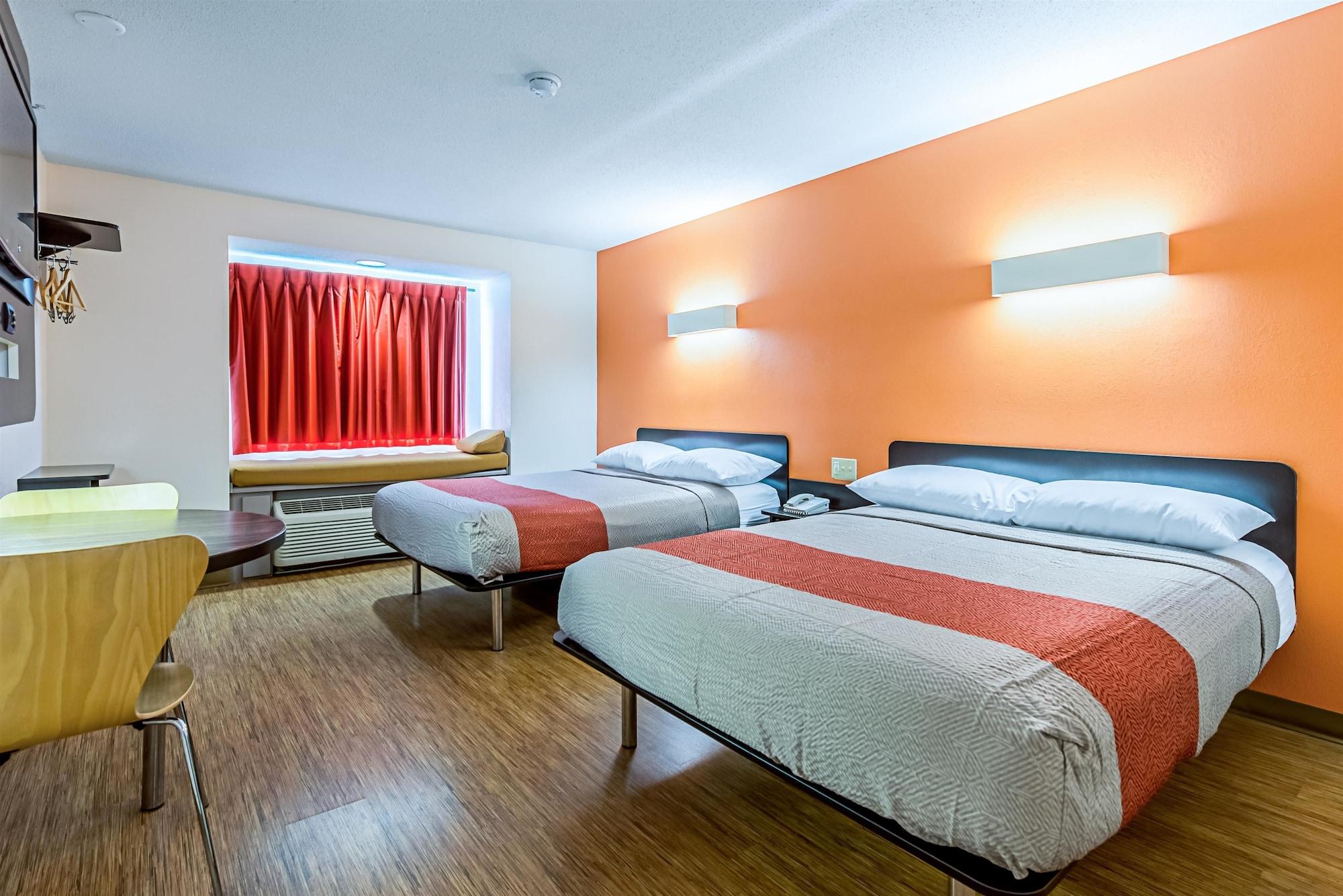 6 Carmel Motel