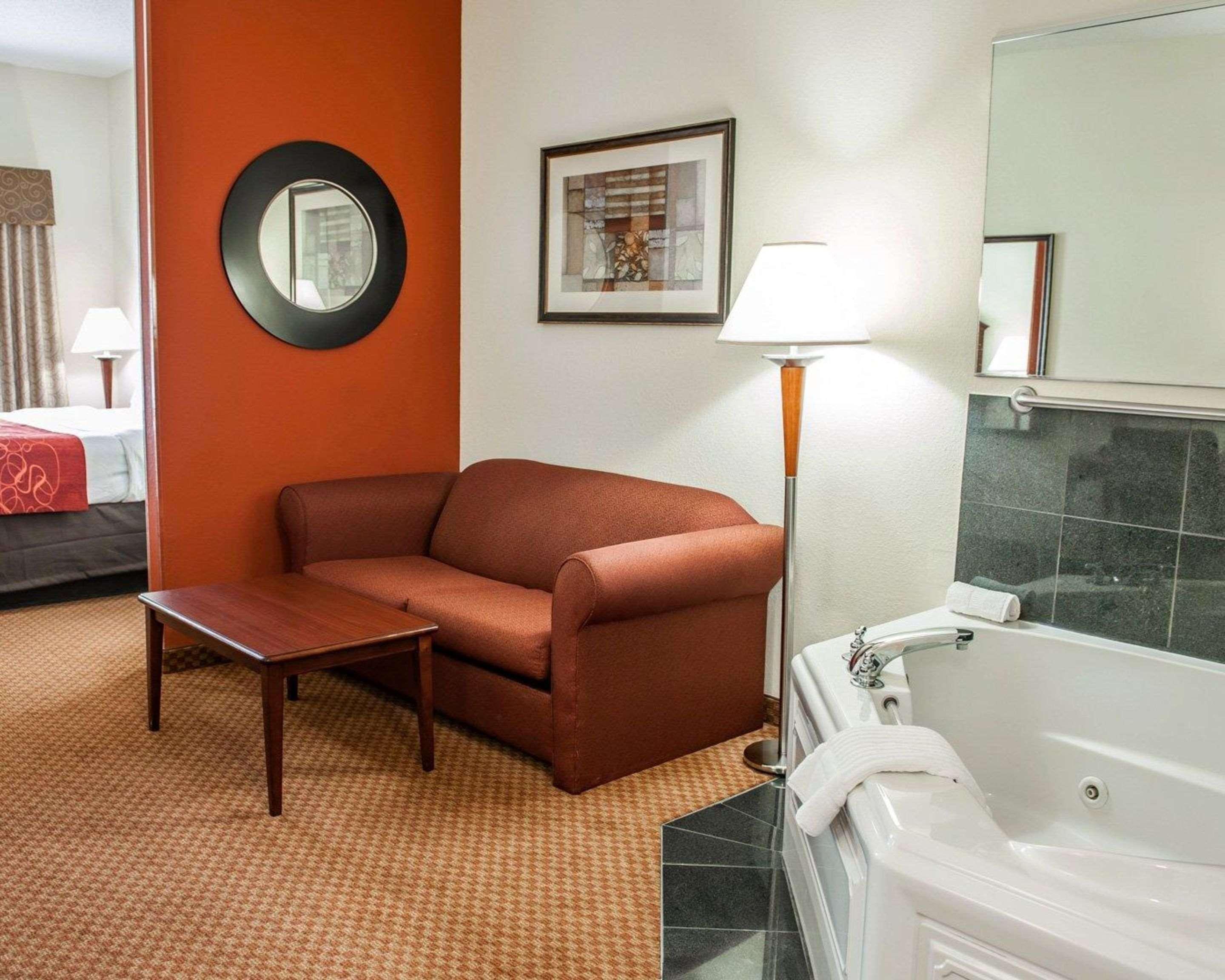 Comfort Near Airport Hotel Indianapolis