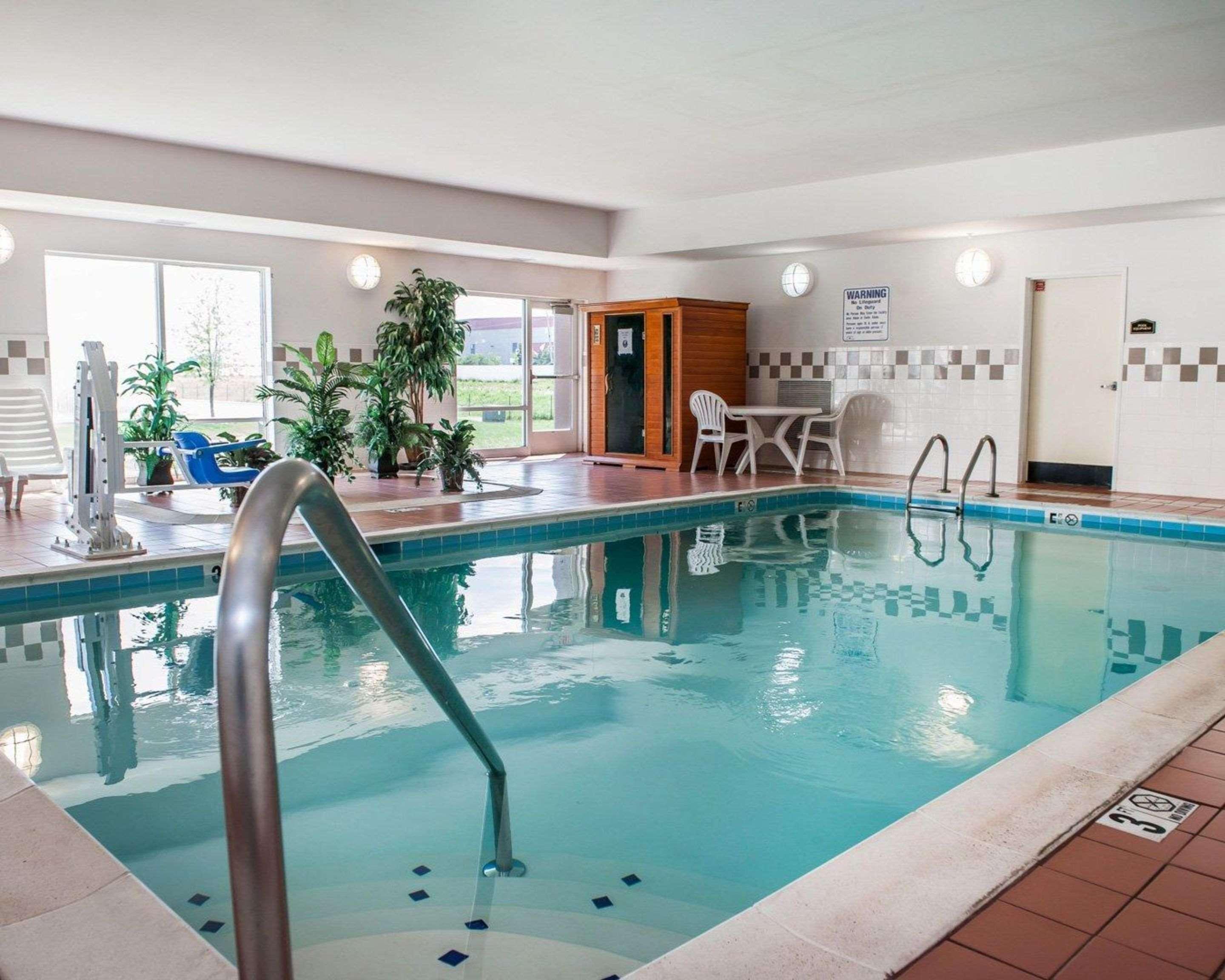 Comfort Near Airport Hotel Indianapolis