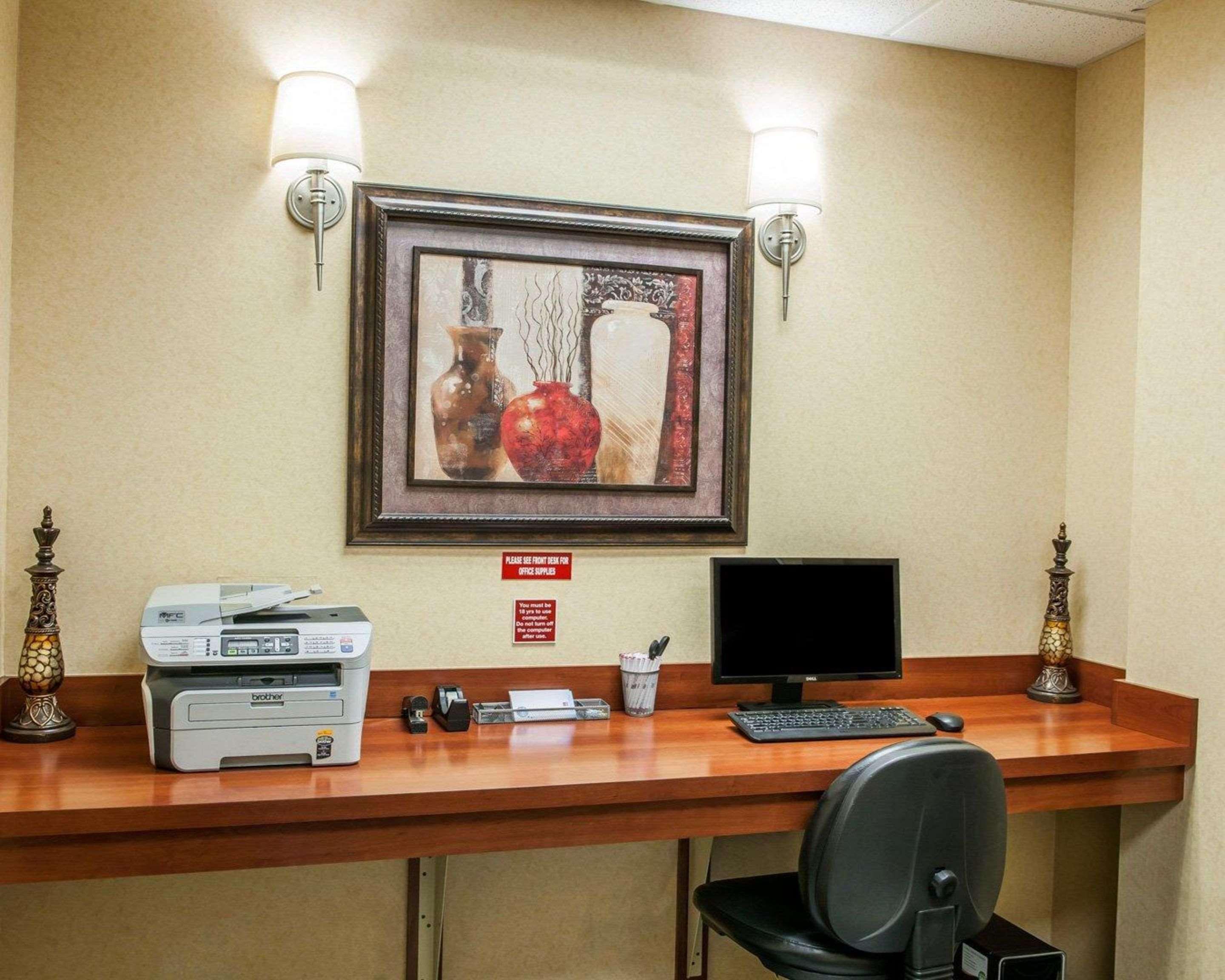 Comfort Near Airport Hotel