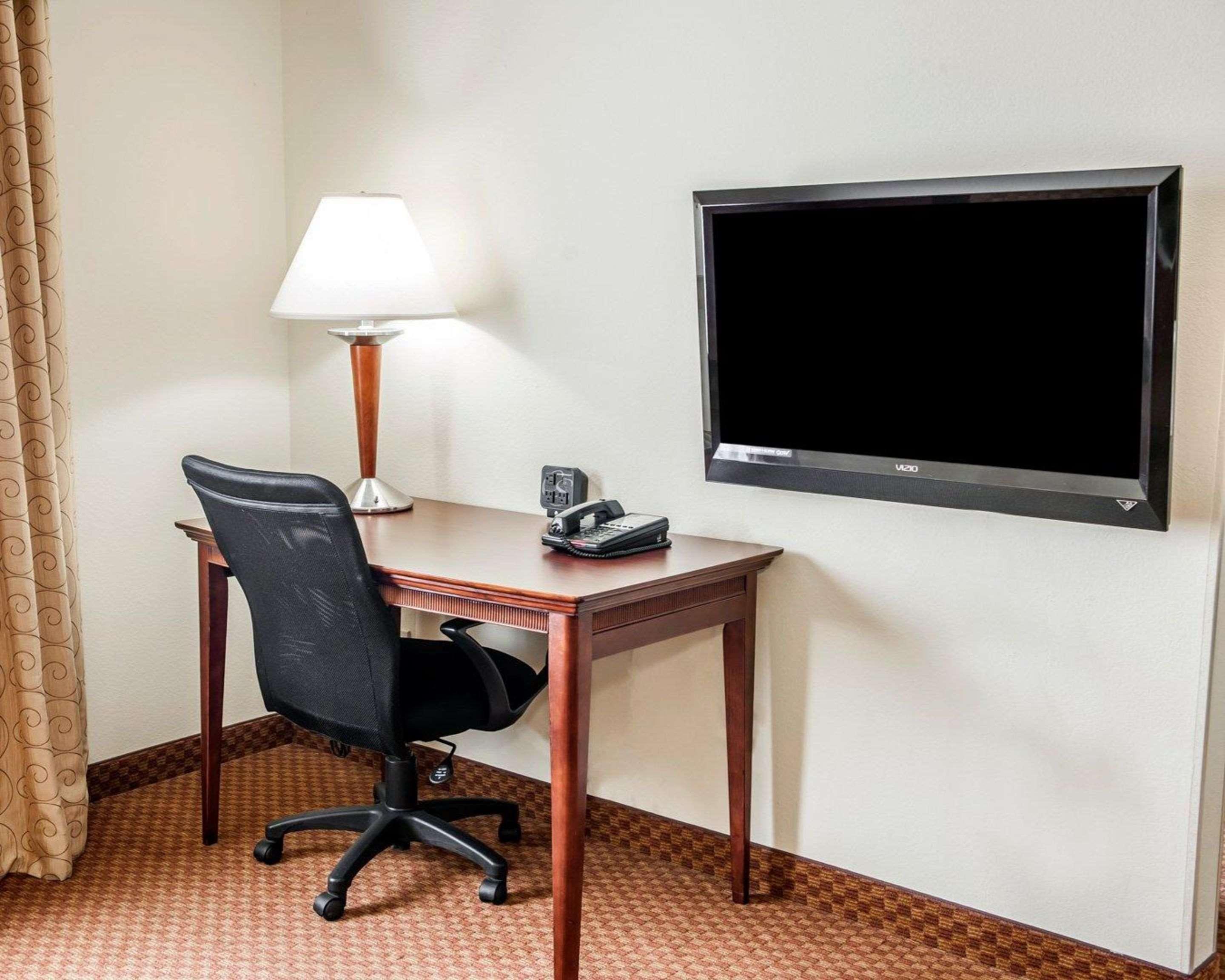 Comfort Near Airport Hotel 3*