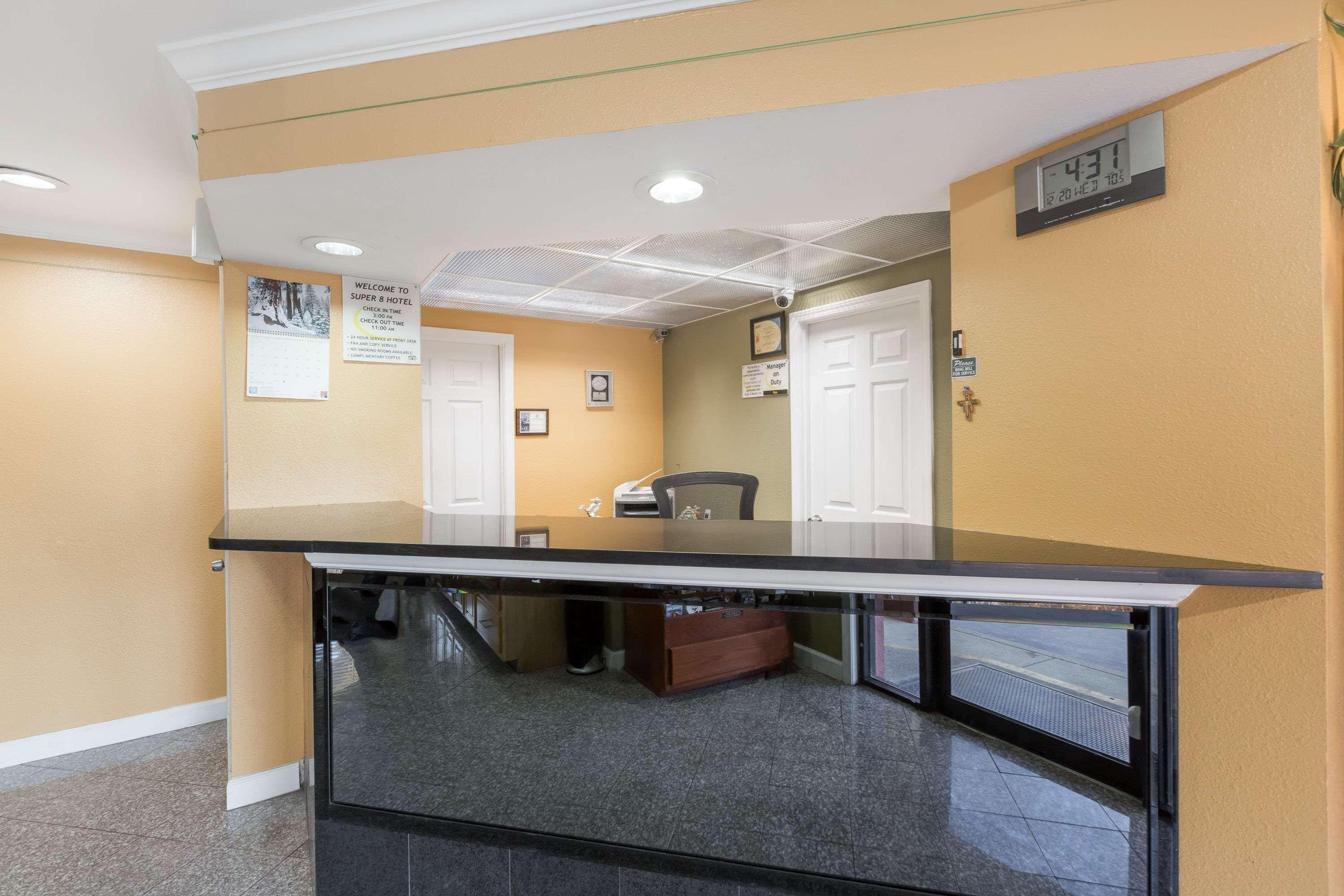 Motel Super 8 By Wyndham Indianapolis-southport Rd Indianapolis