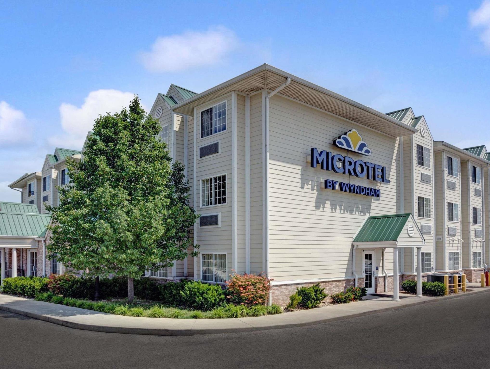 Hotel Microtel & By Wyndham Airport Indianapolis
