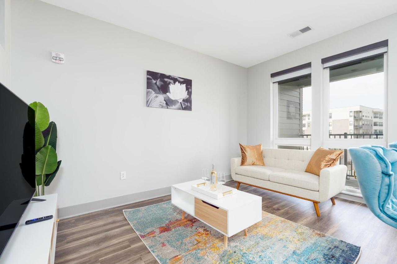 Stylish 1br With View *