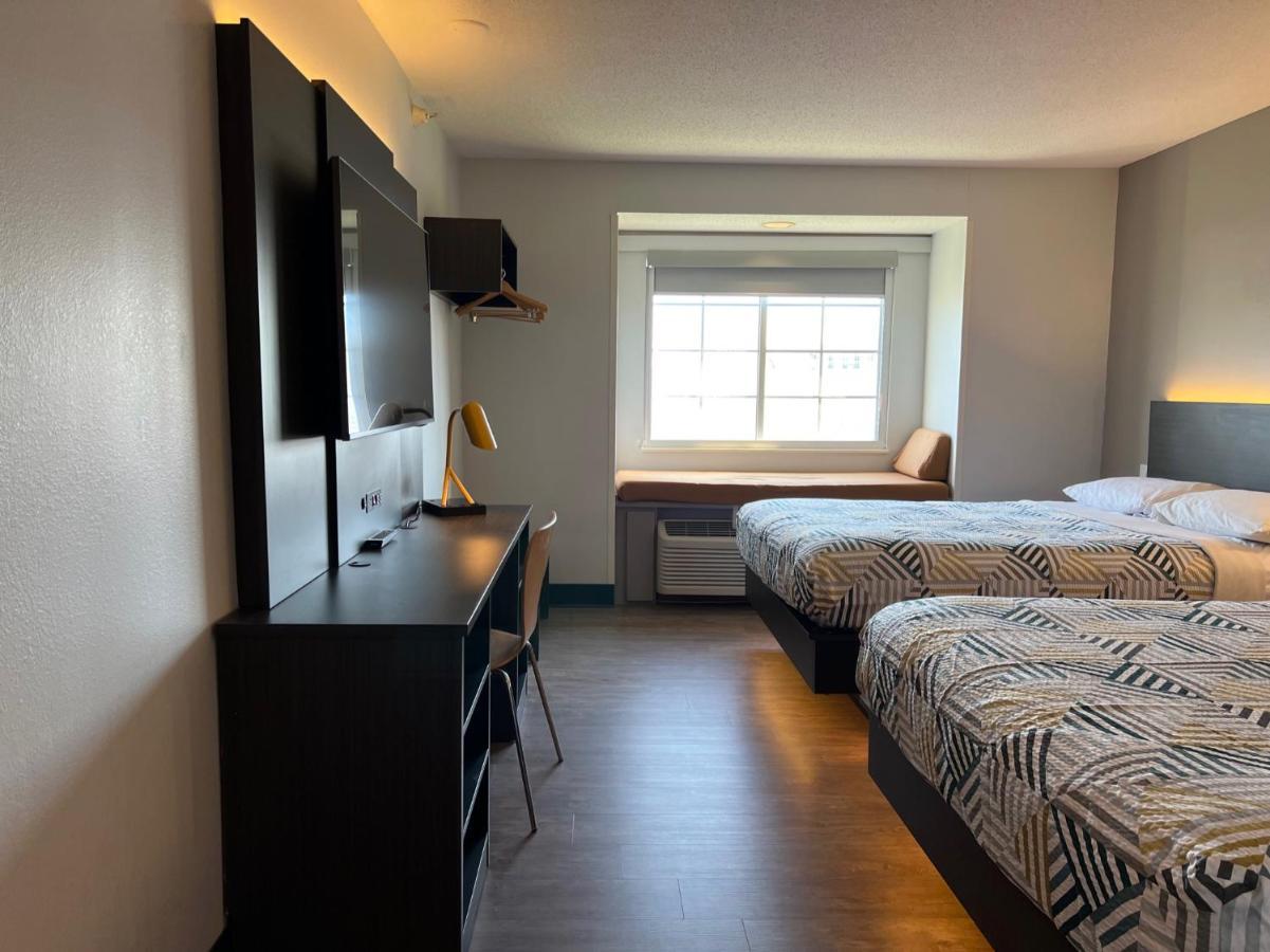 6 Carmel Motel 2*