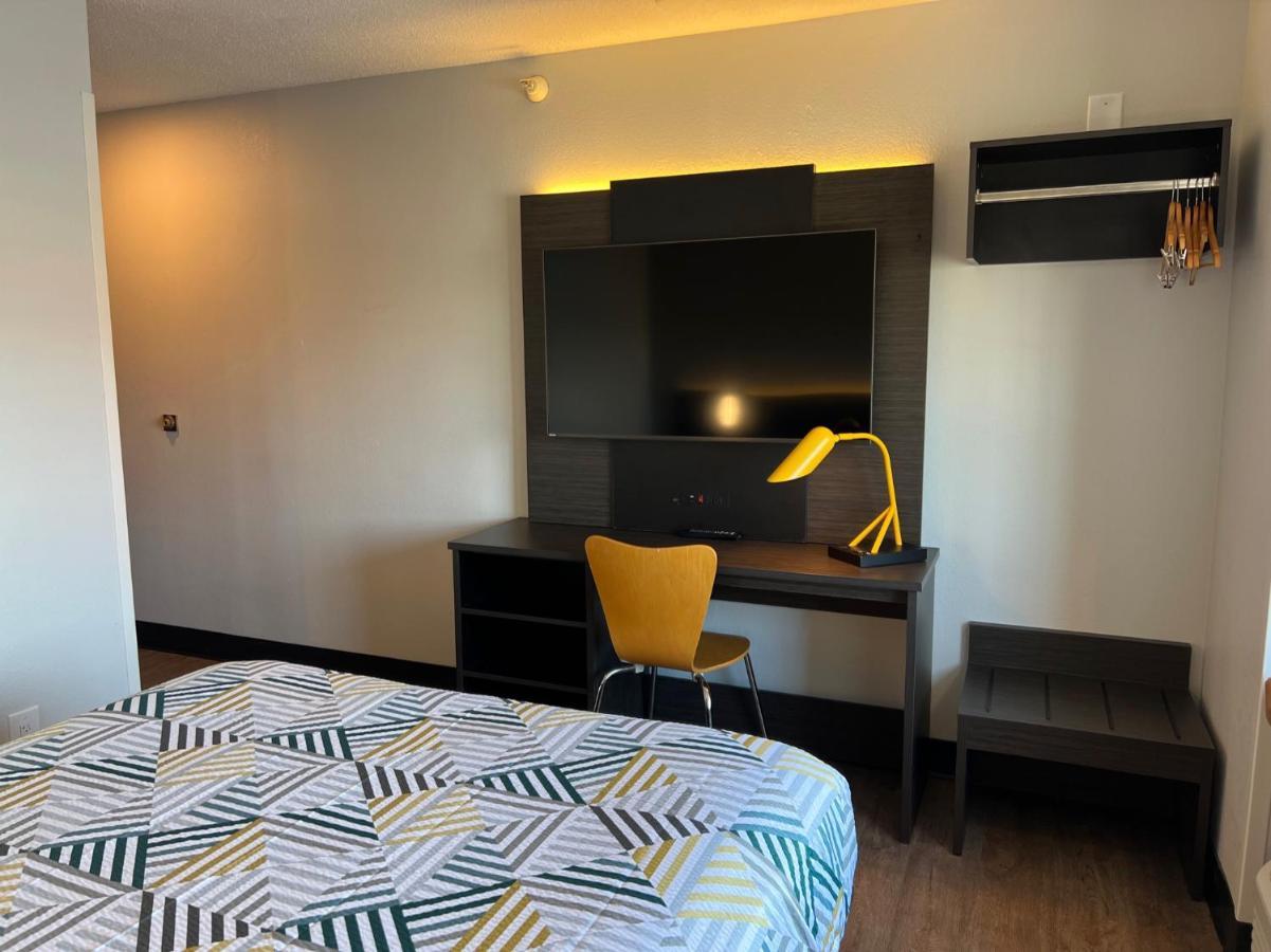 Motel 6 Carmel Indianapolis
