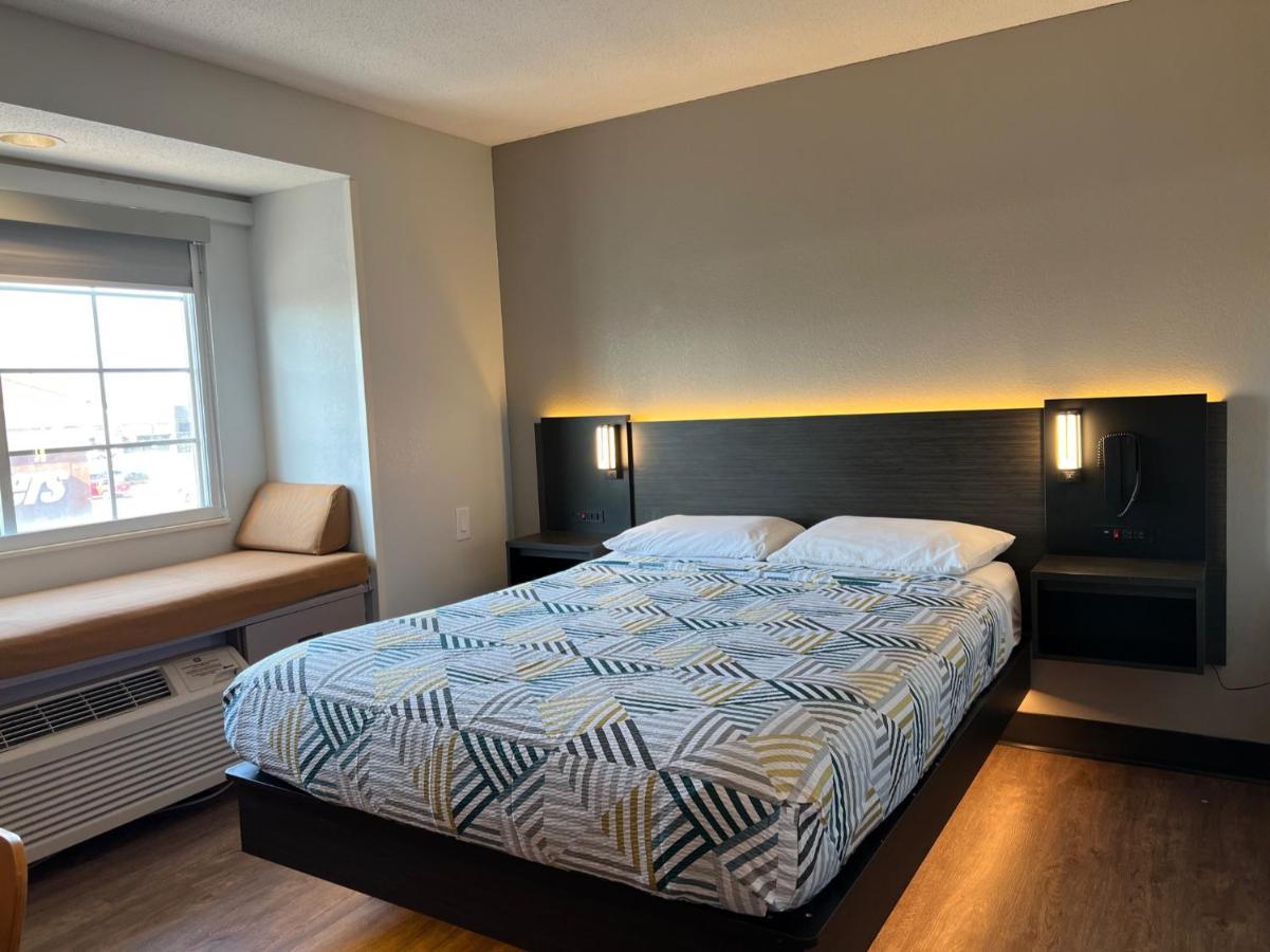 6 Carmel Motel 2*