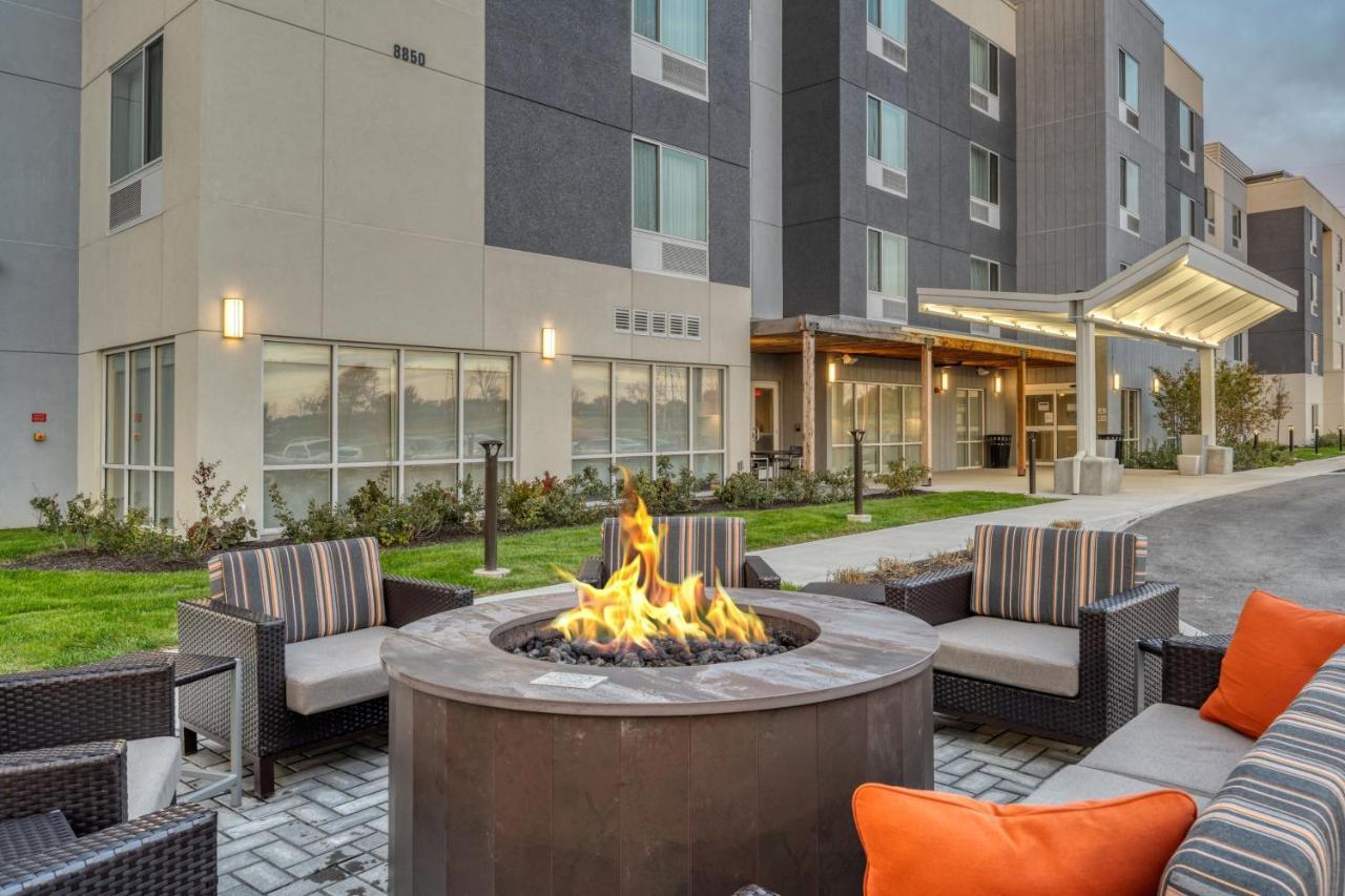 Hotel Towneplace By Marriott Airport