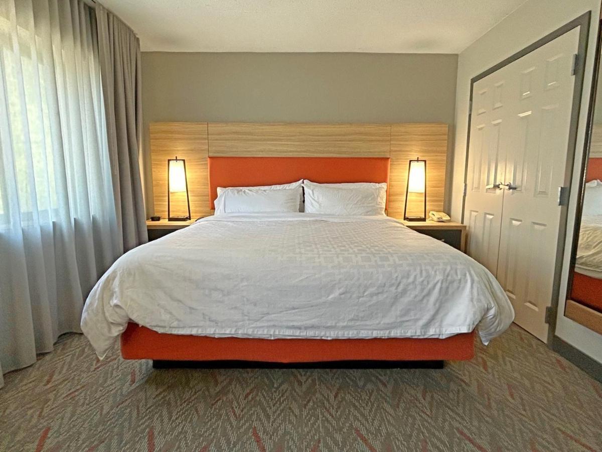 Candlewood Downtown Medical District By Ihg 2*