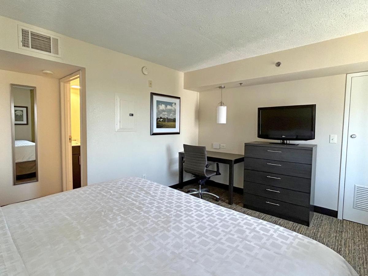 Candlewood Downtown Medical District By Ihg Hotel