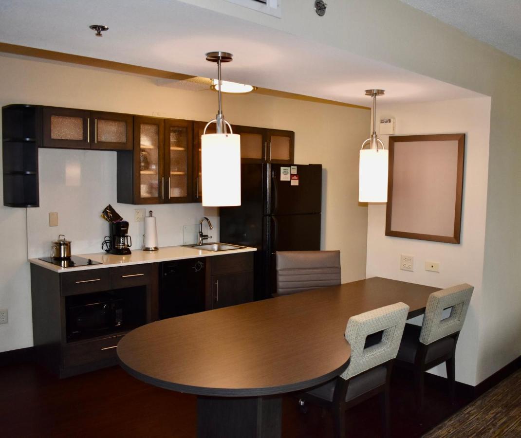 Candlewood Downtown Medical District By Ihg Hotel