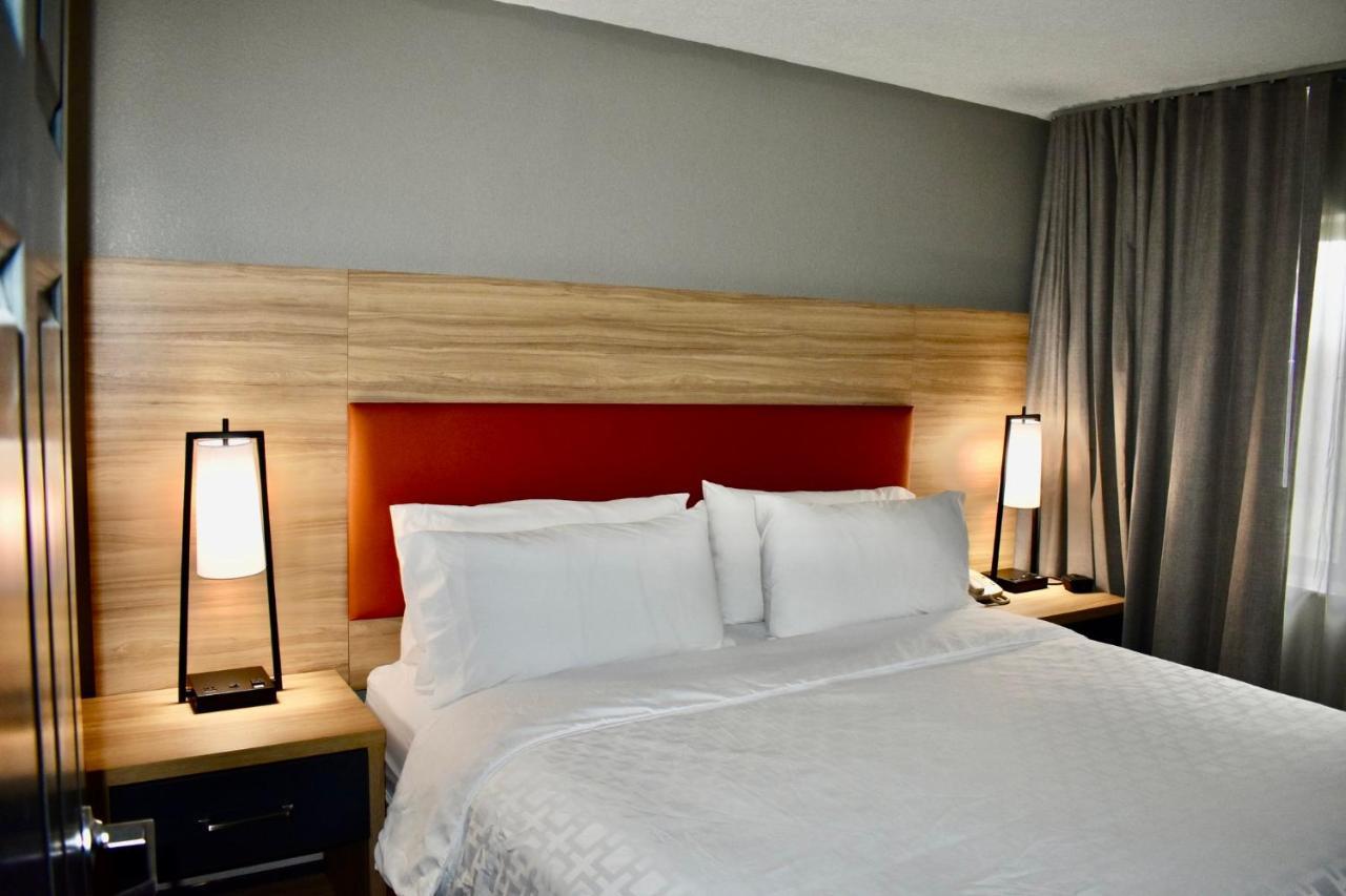 Candlewood Downtown Medical District By Ihg Hotel