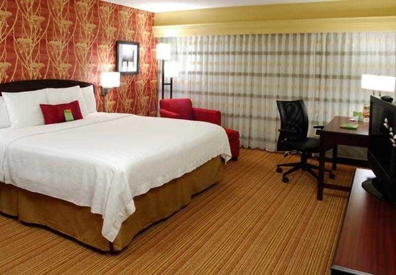Courtyard Northwest Hotel 3*