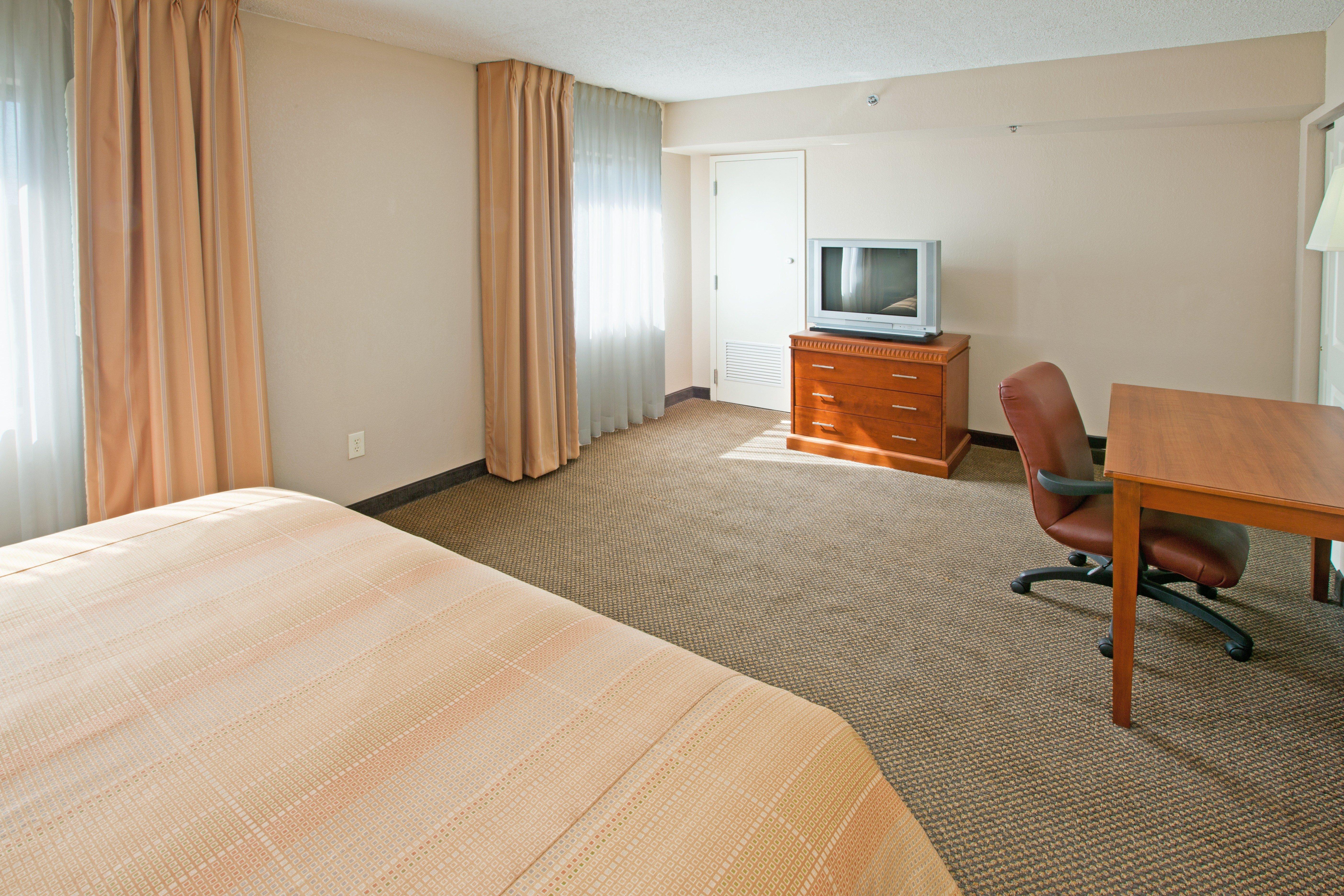Candlewood Downtown Medical District By Ihg Hotel Indianapolis