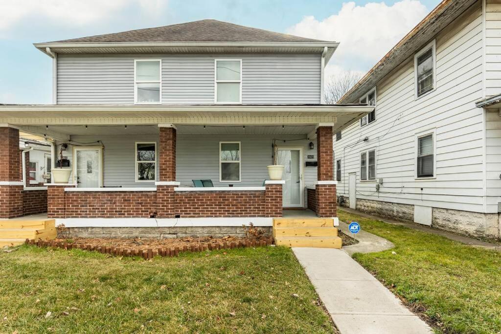 The Indy Unit! King Bed/free Coffee/keyless Entry! Apartment